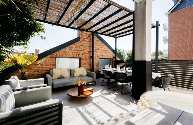 The Edgewater Suites - Park View