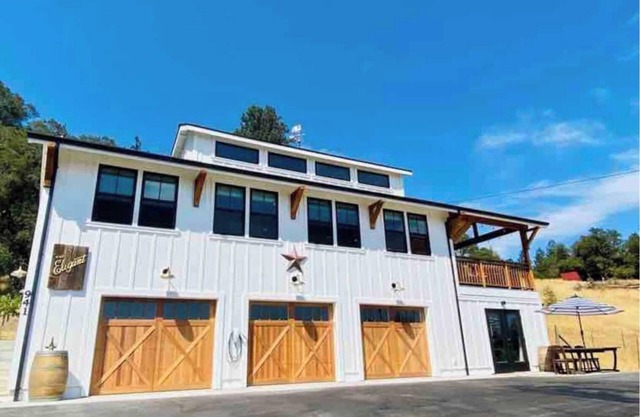 ❤The Elegant: A Chic Healdsburg Winery Cottage! Hot Tub, Views! !❤