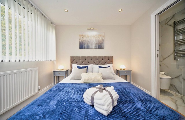 The Falcons Nest Luton Airport