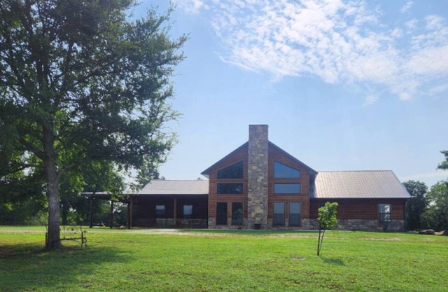 The Farmhouse is a perfect getaway with a beautiful view of the sunset!