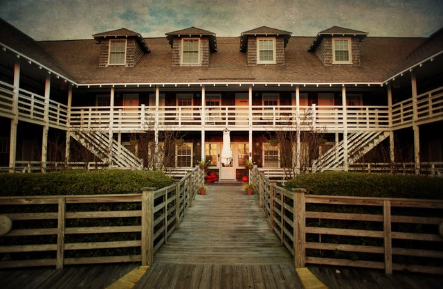 The First Colony Inn