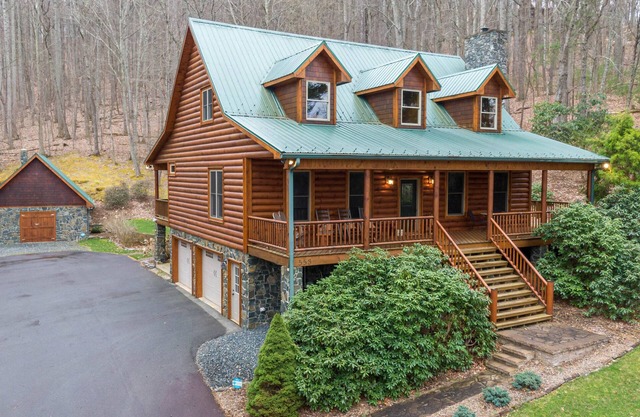 The Forge - Private home in gated community minutes from West Jefferson!