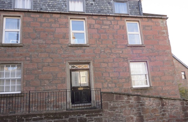 The Gallery Flat is situated in Kirriemuir town centre