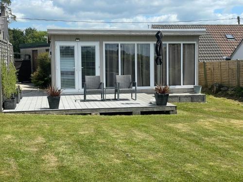 The Garden Room - A cosy country stay in Cornwall