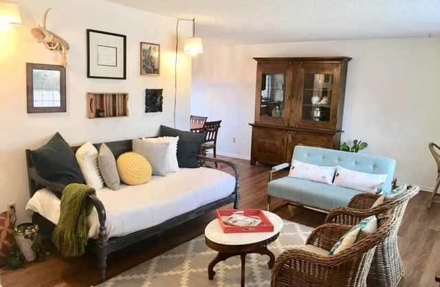 The Gathering House - Gorgeous Views & Trails -