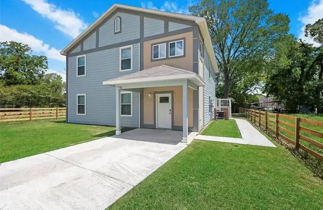 The Gathering HTX: Spacious Retreat, Sleeps 16, 6 BR, Near Downtown w/Parking