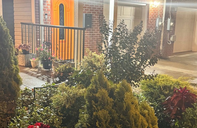 The Gathering Place DC 22 Guests, Presidential Comfort & Free Parking