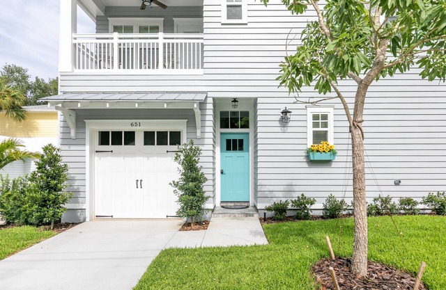 The Gertrude * 3 min walk to Downtown Mt. Dora!