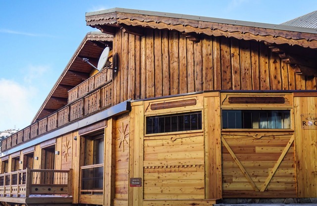 The Golden Rock - Prestigious 5 * apartment with Jacuzzi - full center - 16 people