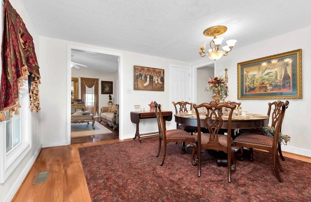 THE GRAND MANOR WITH SOUTHERN HOSPITALITY in charming Georgetown