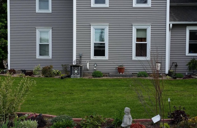 The Hansen House Is Large Open Suite That Sleeps 12. Near Kickapoo River.