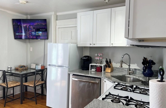 The heart Cambridge/Boston Studio private yard free permit parking 1#