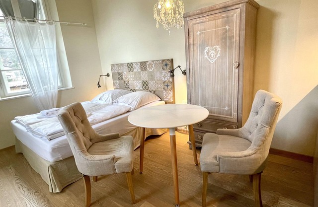 The historic Haus Burg invites you to studio apartment 101