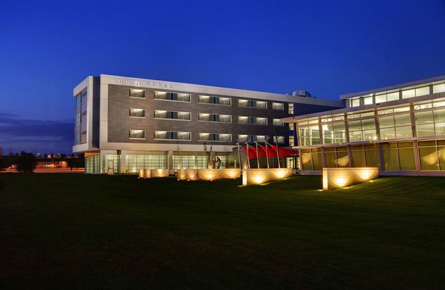 The Hotel at Kirkwood Center