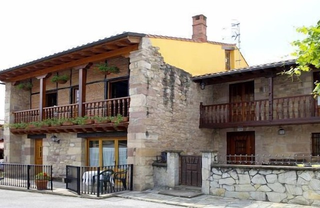 The House of Consuelo (3) for 6/7 people