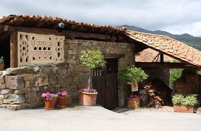 The House of the Chimneys for 4 people