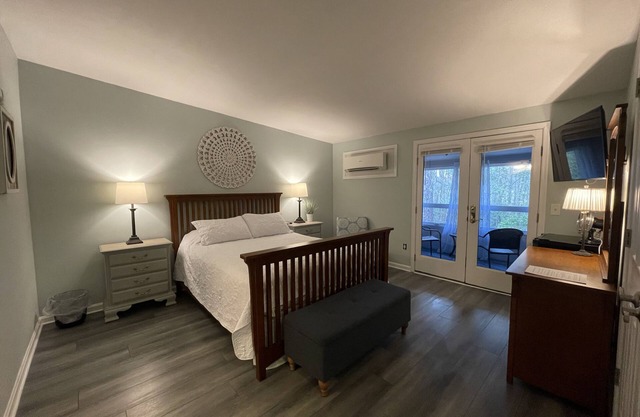 The Inn at Dirickson Creek - Room Three