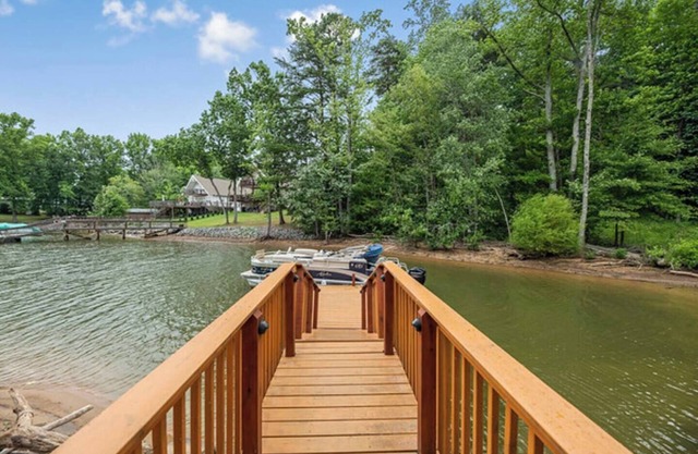 The Little Lake House