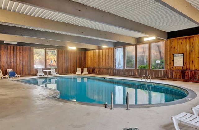 The Lodge Luxury Resort At Lake Harmony