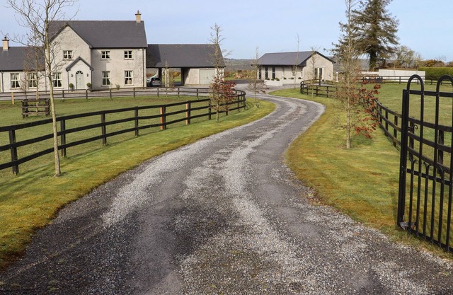 THE LODGE, pet friendly in Ballingarry, County Tipperary