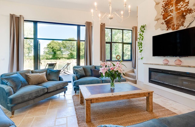 The Mill - Five Bedroom House, Sleeps 10