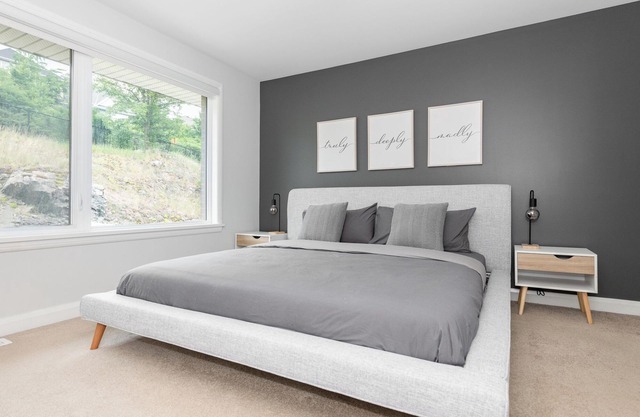 The Modern Shack: Kanata's modern furnished home rental, 4 bedrooms
