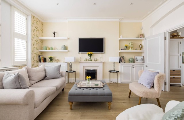 The Montagu – 2 Bedrooms with Terrace in Kensington