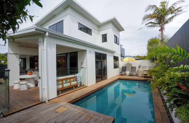 The Mount Retreat by Aotearoa Escapes