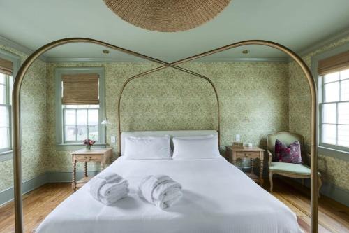 The Nicholas Veranda King Suite- 1 Block to King