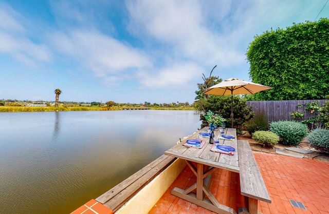 The Normandy House at Saint Malo Spacious and Charming Retreat with tons of amenities