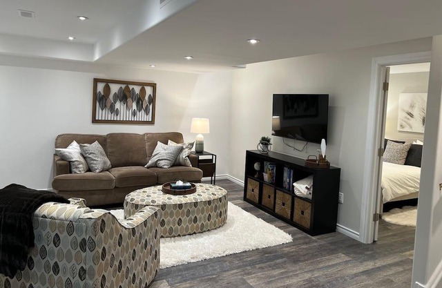 The Oake Room - Modern Convenience