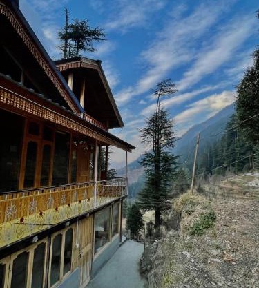 THE OFFBEAT CHALET