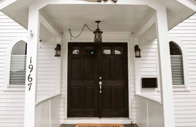 THE OLD CHURCH INN is a luxurious Property near Salmon River