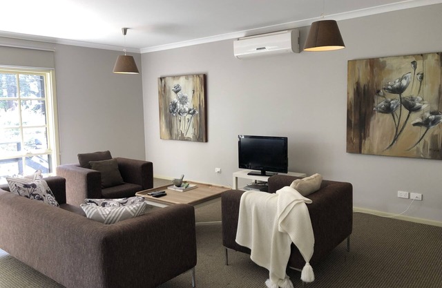 The old Coolstore - Jonathon Apartment