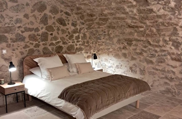 “The Old Disco” Suite