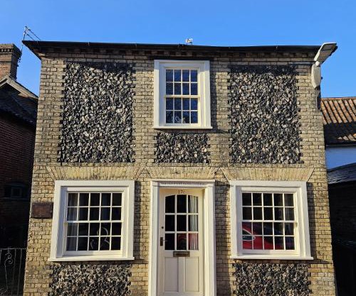 The Old Flint Bank Cottage