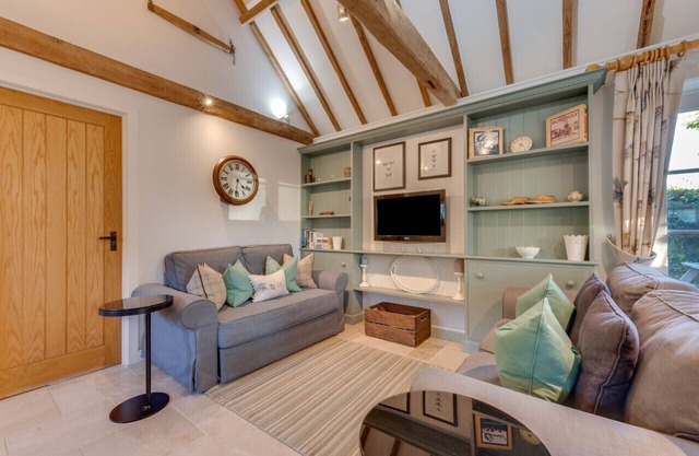 The Old Pump House - One Bedroom House, Sleeps 3