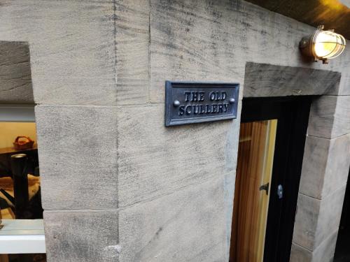 The Old Scullery, Cosy Stylish Apartment for two on Harrogate's Iconic Stray