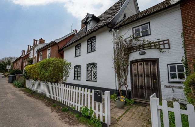 The Old Town Hall - Four Bedroom House, Sleeps 8