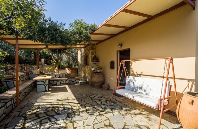 The Olive House - A nest of Nature & Tranquility