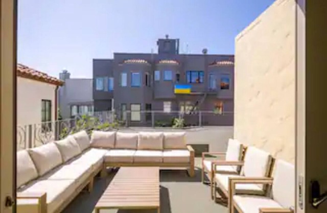The One on Marina Blvd 4 bedrooms & 4 full bathrooms