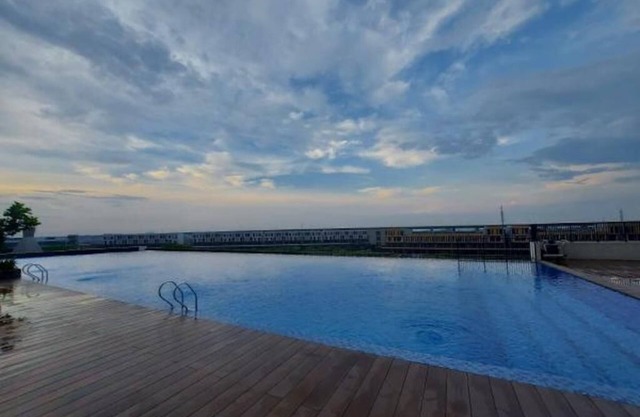 The only luxury apartment In the heart of industrial area of MM2100.