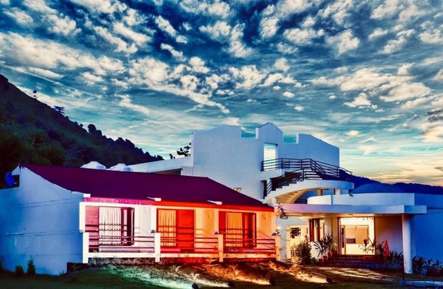 The Palm Resort, Kainchi Dham Road. Bhimta