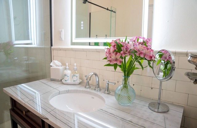 The Perfect Suite for Matrimony. Historic Luxury in a Charming Town.