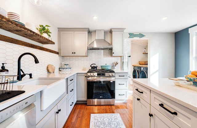 The Pines- Luxury Norwich home 5 miles to Dartmouth