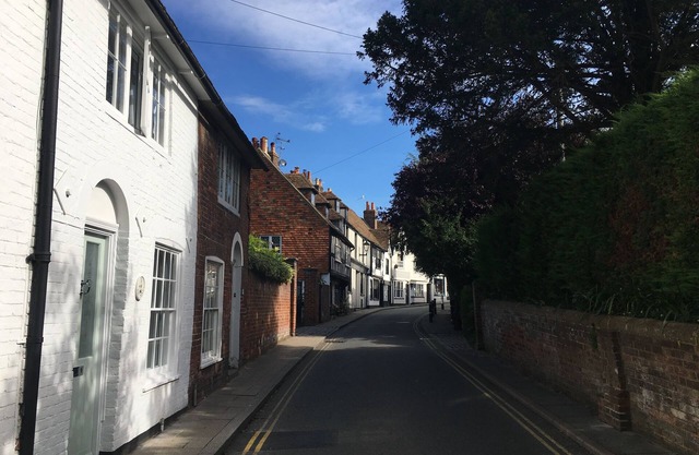 The Place in Rye - peaceful spacious cottage in the heart of ancient Rye.