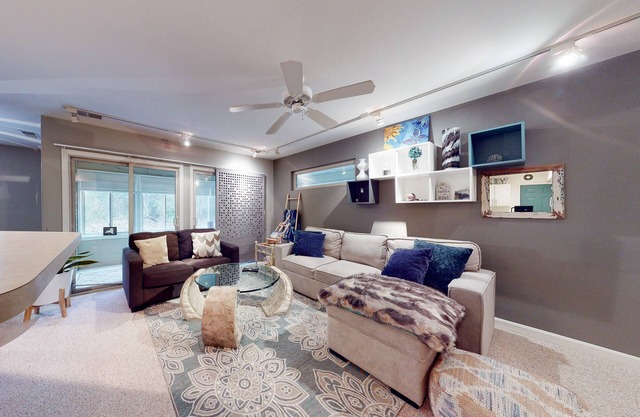 The Plantations condo with sunroom - near beach