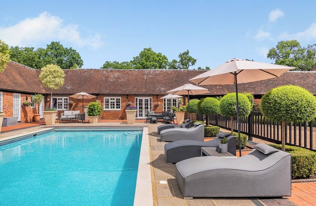 The Pool House - UK49372