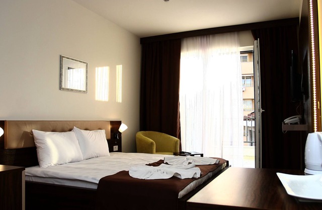 THE PROMISE OF UNIQUE AND AUTHENTIC HOSPITALITY.ENVISION THE EXPERIENCE TO COME.