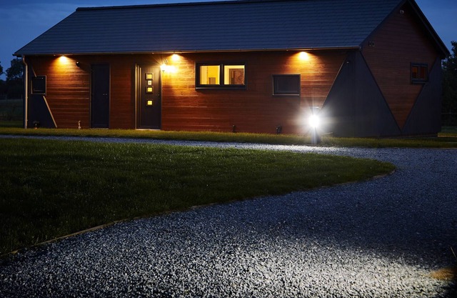 THE RAJ, pet friendly, character holiday cottage in Burton Pidsea